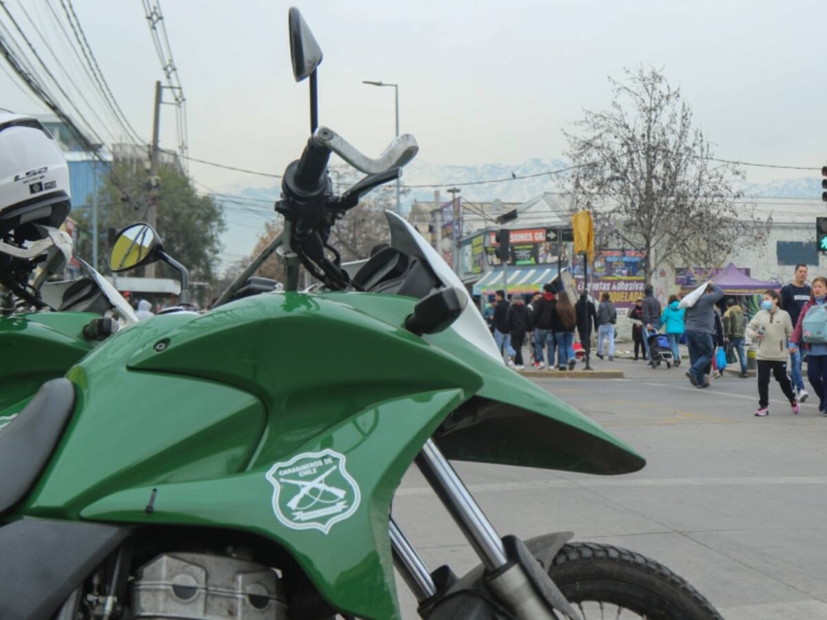 «Somos Barrio Comercial»: operativo retira comercio ambulante de las calles de Santiago