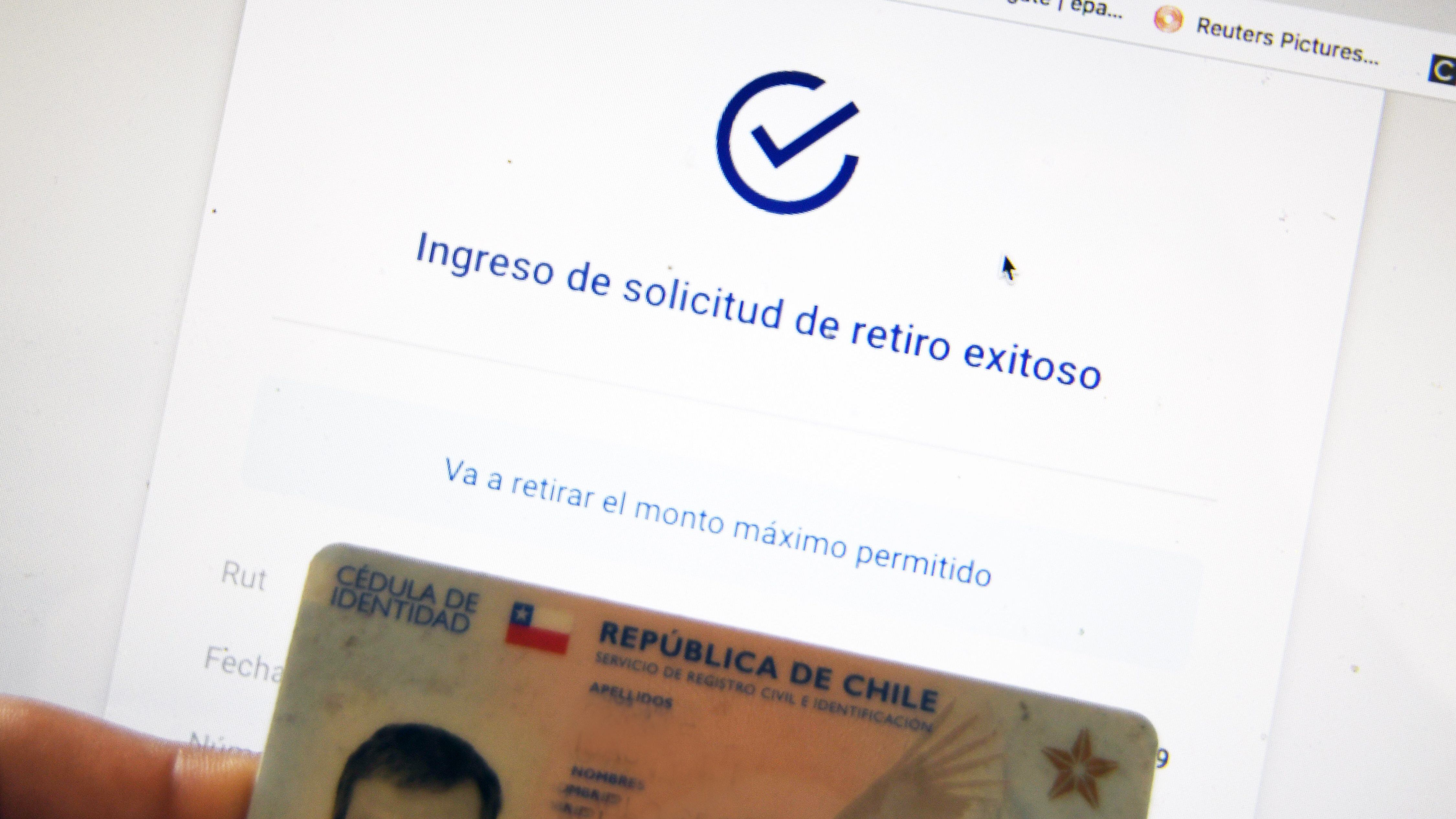 30 de Julio de 2020/SANTIAGOLa AFP Capital, habilita su sitio web para el retiro del 10% voluntario del ahorro previsional en medio de la pandemia por Covid 19 que se vive en el País
FOTO:PABLO OVALLE ISASMENDI / AGENCIAUNO