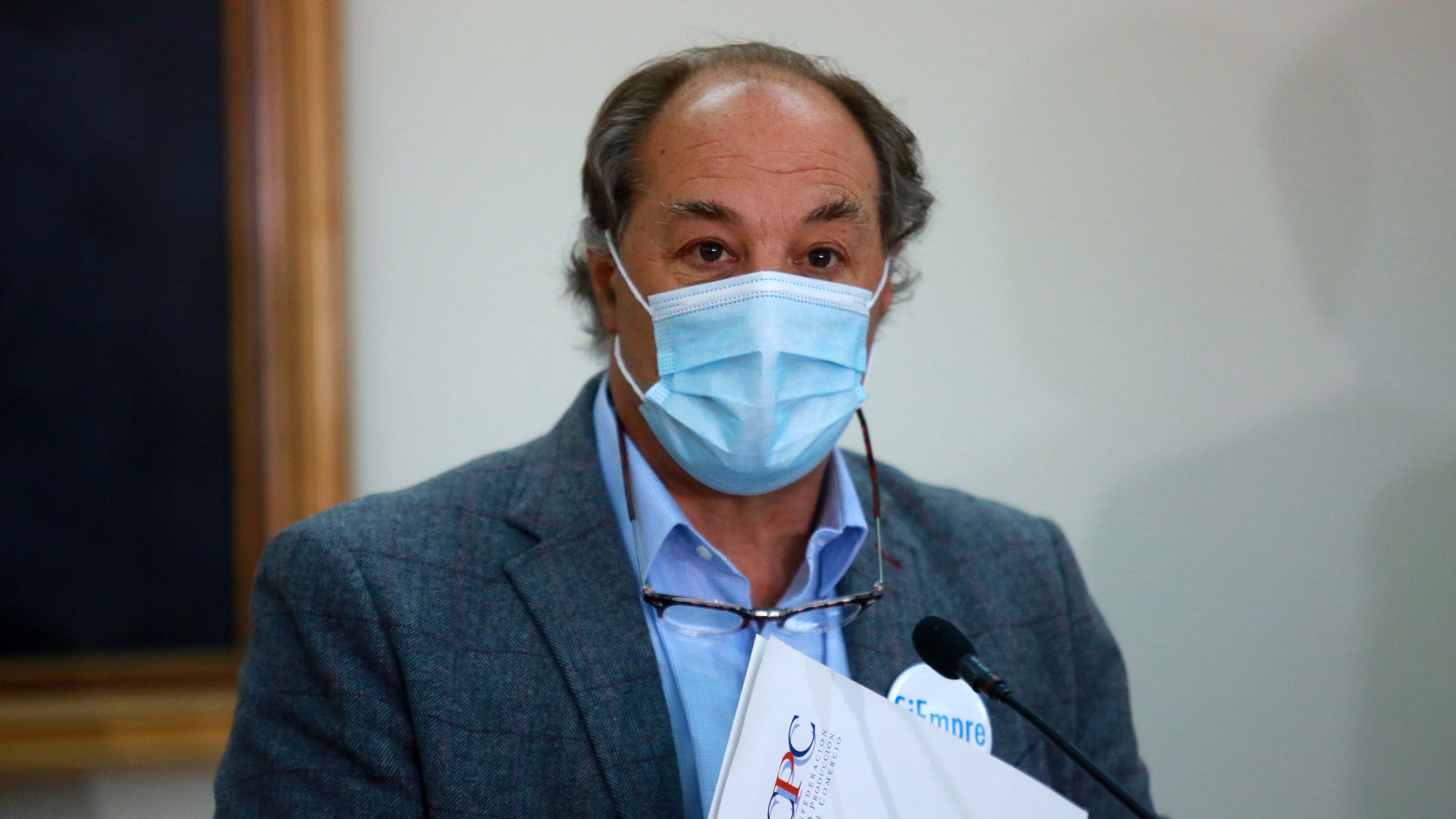 4 de Septiembre del 2020/SANTIAGO
El Ministro de Relaciones Exteriores Andrés Allamand junto al presidente de la Confederación de la Producción y del Comercio, Juan Sutil, y al presidente de la Sofofa, Bernardo Larraín, tras reunión para abordar agenda de trabajo público-privada en la reactivación económica del país, en medio de la Pandemia por Covid-19.
FOTO: JOSE FRANCISCO ZUÑIGA/AGENCIAUNO