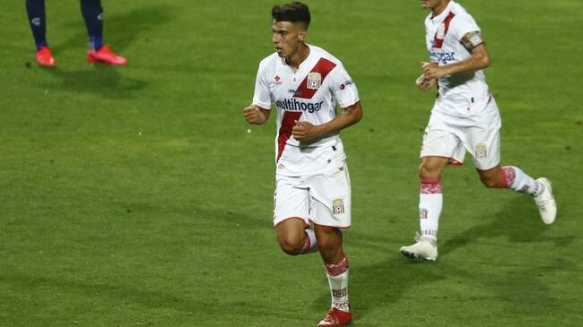 10 DE DICIEMBRE DE 2020/VIÑA DEL MARJens Buss en festejo de su gol y el 2-1, durante el partido valido por la fecha 22 del Campeonato Nacional AFP PlanVital 2020, entre Everton y Curico Unido, disputado en el Estadio Sausalito.
FOTO: LEONARDO RUBILAR CHANDIA/AGENCIAUNO