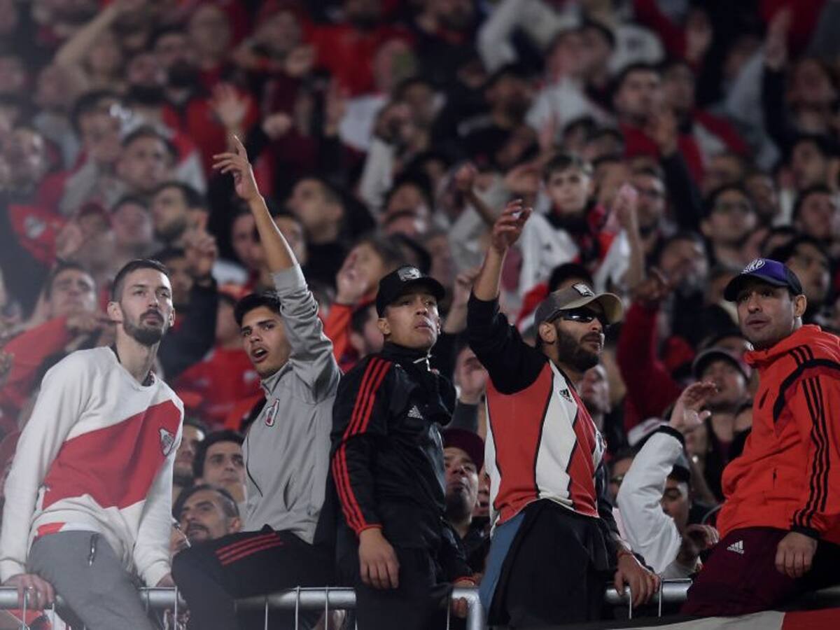 Sanción millonaria: Conmebol multa a River Plate por gestos racistas de hinchas en duelo contra Fortaleza
