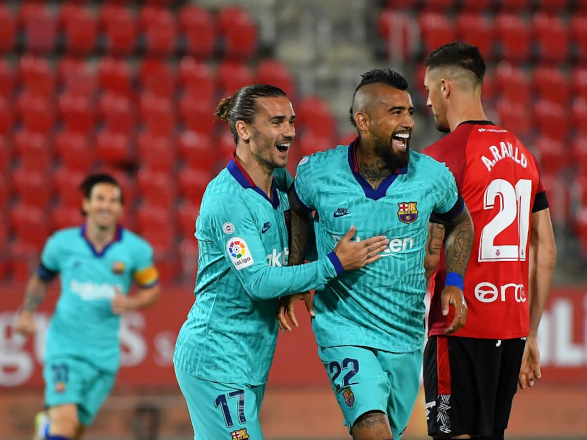 Con gol de Arturo Vidal, Barcelona goleó al Mallorca en su regreso a la Liga Española
