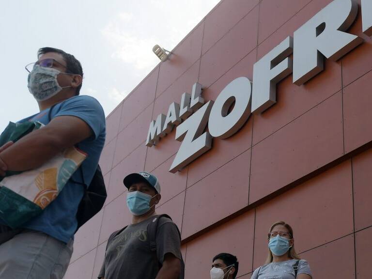 07 de octubre 2020 / IQUIQUETras permanecer cerca de 7 meses cerrado, hoy reabrió sus puertas Mall Zofri, tras el término de la cuarentena total que regía en la ciudad.
FOTO: CRISTIAN VIVERO BOORNES/ AGENCIAUNO.