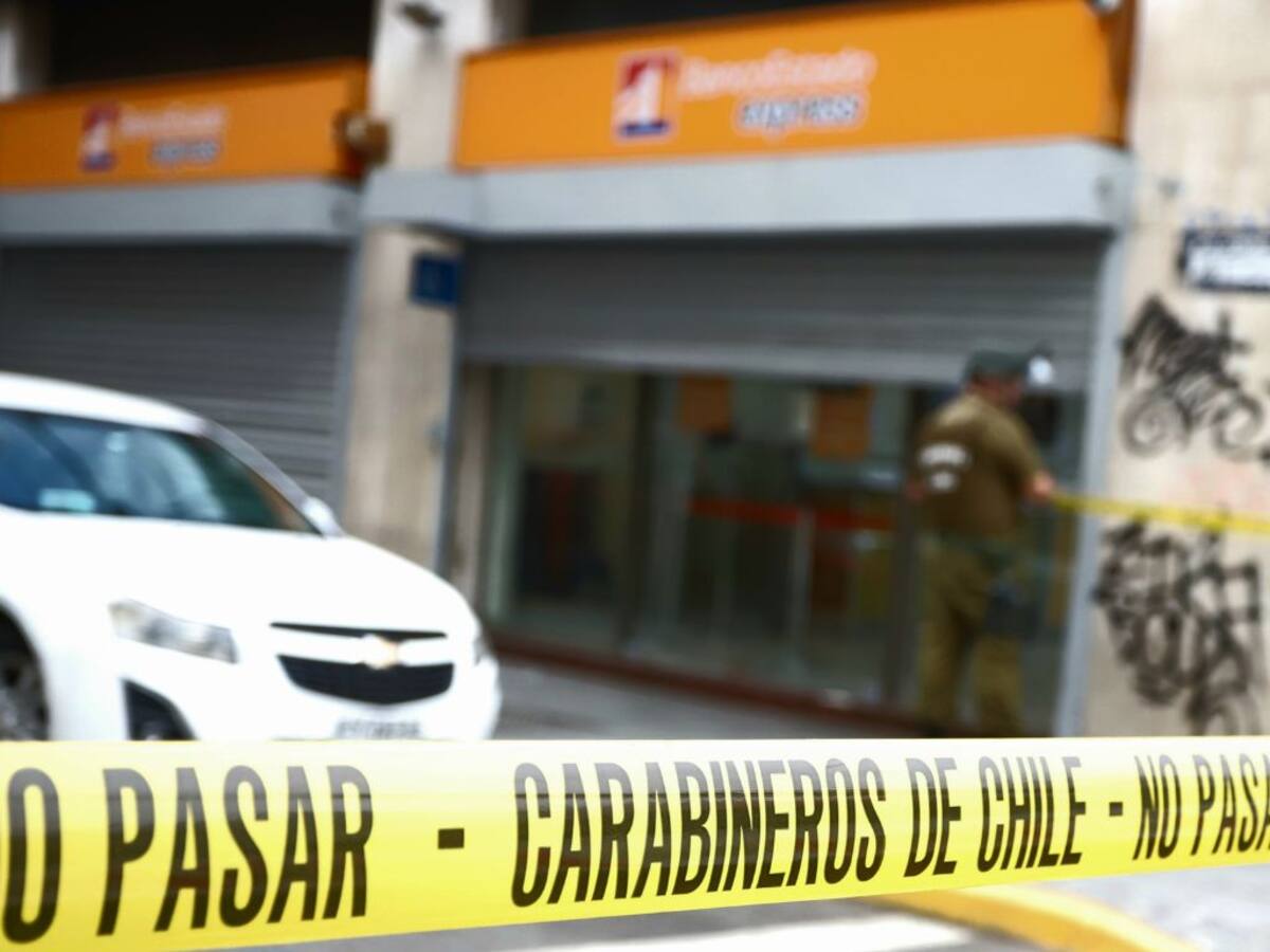 Asalto en sucursal de BancoEstado en La Florida: delincuentes roban $7 millones y huyen en moto