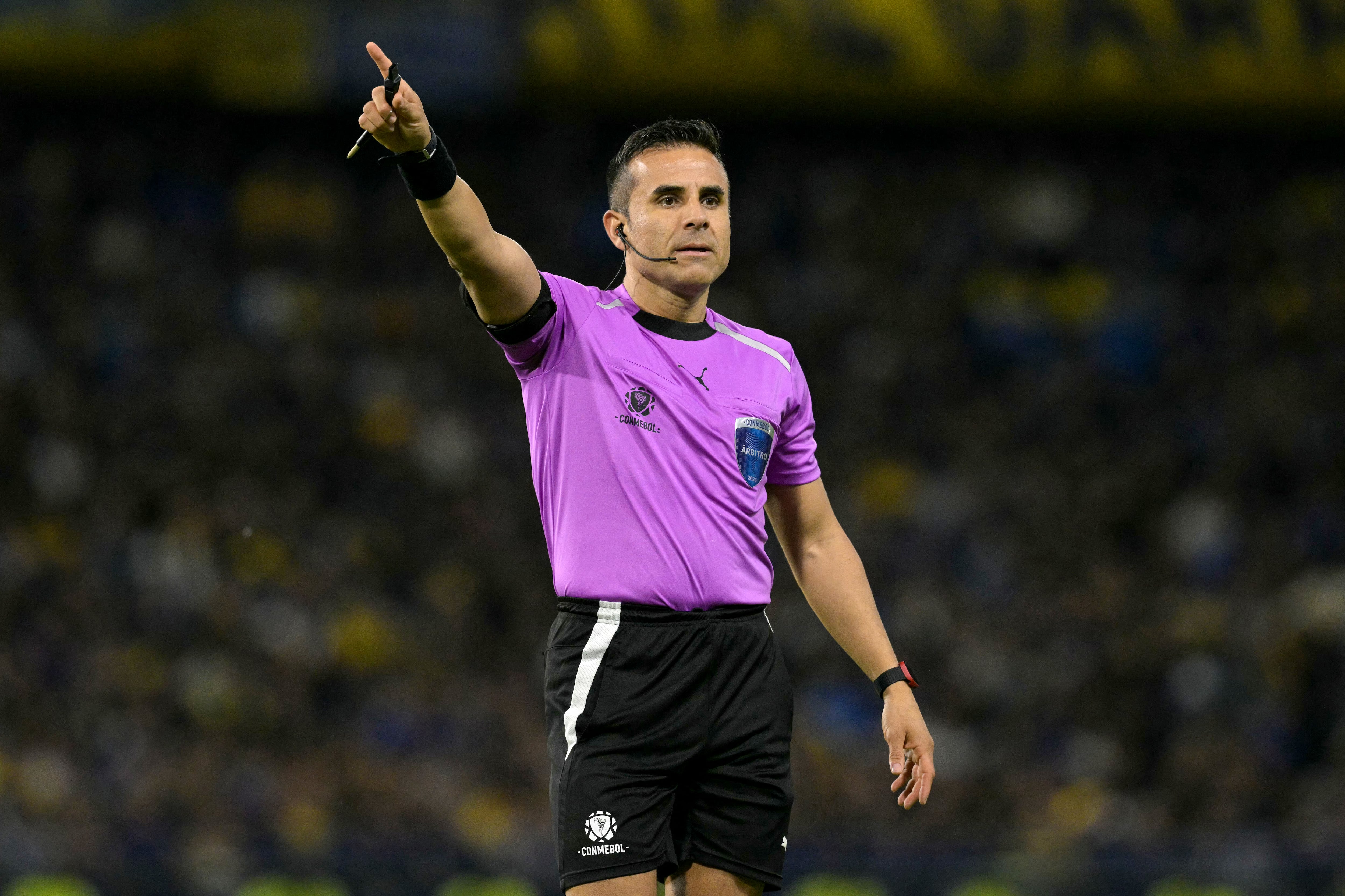 Piero Maza pasará de dirigir un partido de la Primera B a uno de Copa Sudamericana en tres días: “Me preparo con el mismo profesionalismo”