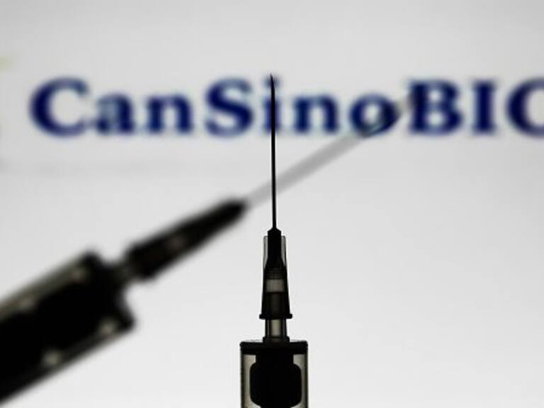 Vacuna CanSino pidió autorización al isp