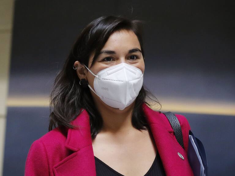 28 DE JUNIO DE 2022/VALPARAISOLa ministra Izkia Siches, previo a la Sesión Especial de Sala del Senado, que analiza el considerable aumento de la delincuencia en el país en los últimos meses, y conocer los planes y programas que está desarrollando el Gobierno para combatirla.
FOTO: LEONARDO RUBILAR CHANDIA/AGENCIAUNO