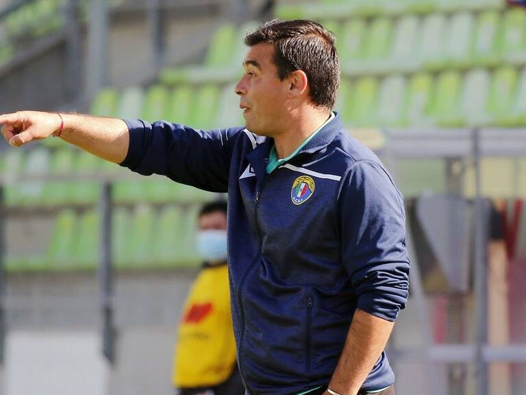 Juan José Ribera no seguirá siendo entrenador del Audax Italiano con miras al 2023