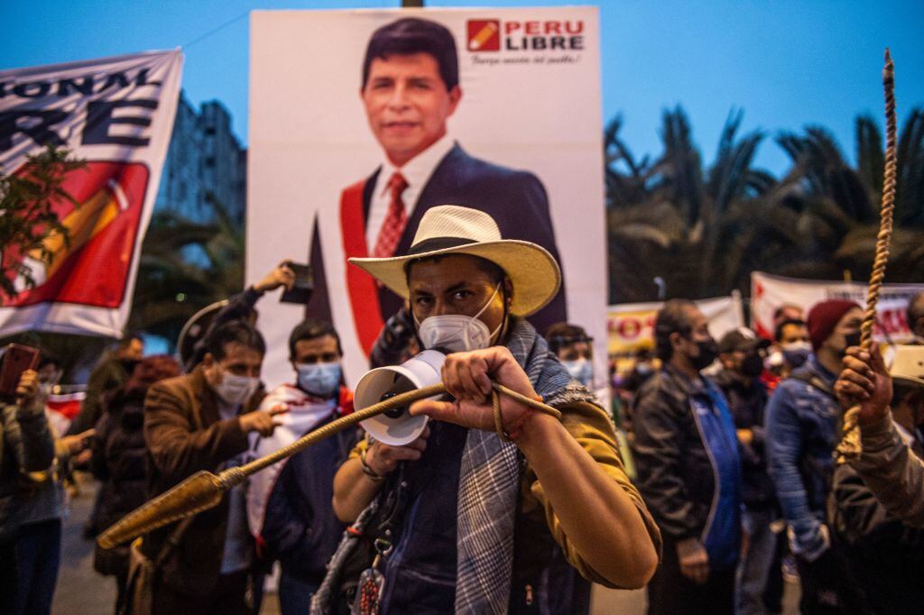 Seguidores de Pedro Castillo marchan en su apoyo en Lima
