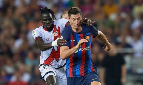 Barcelona tuvo amargo debut en La Liga y no logró vencer a Rayo Vallecano en el Camp Nou