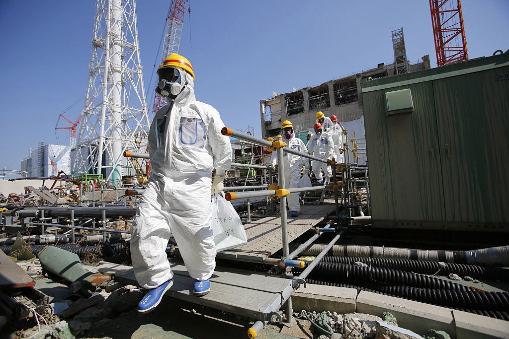 Trabajadores de la central nuclear de Fukushima