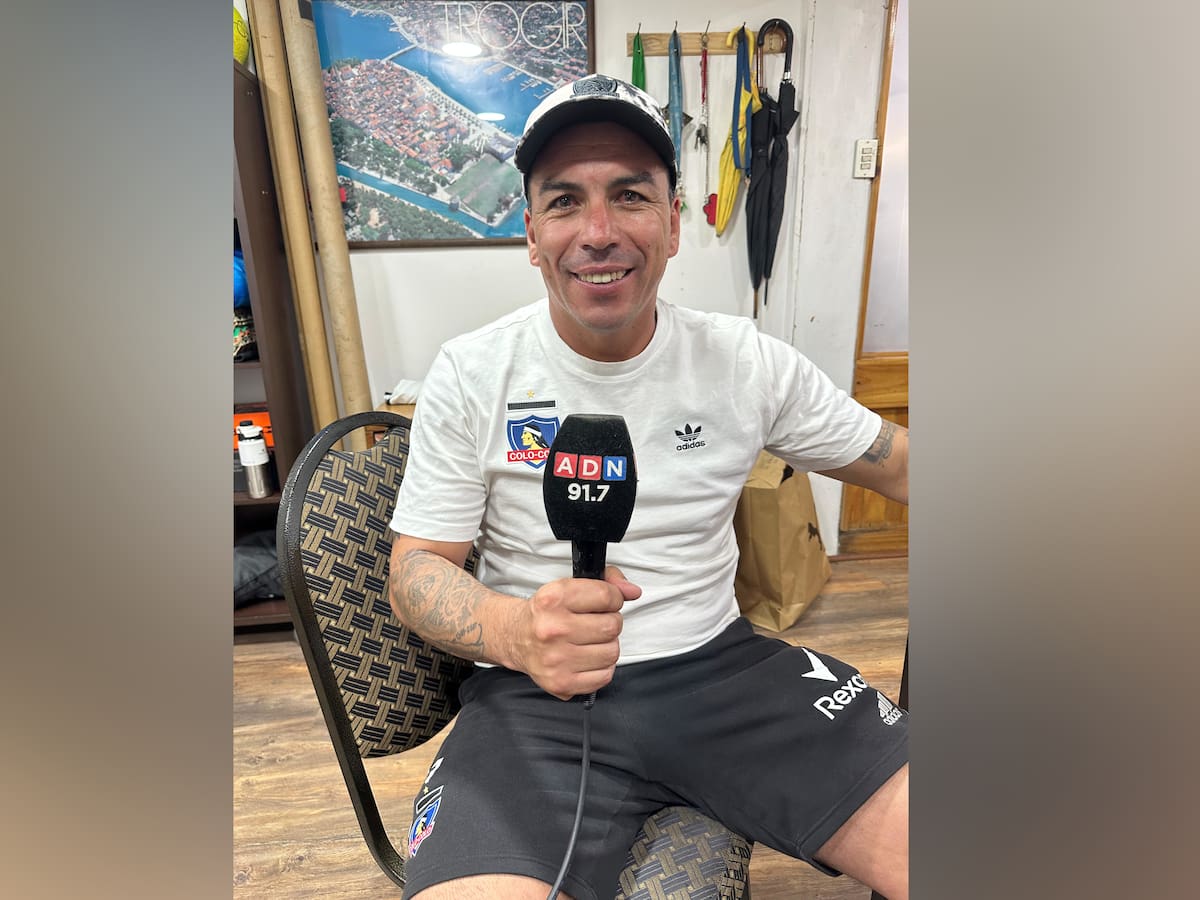 “Uno no tiene que ser rencoroso”: Esteban Paredes lamenta la ausencia de los jugadores de Colo Colo en los anuncios por el centenario del club
