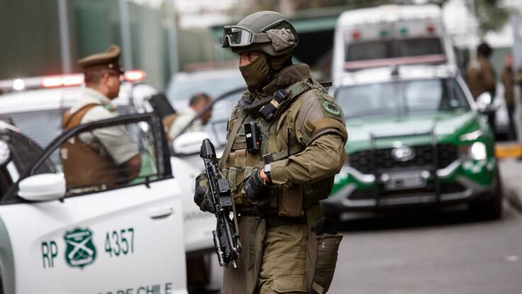 GOPE despliega intenso operativo en Hospital Sótero del Río: delincuentes armados habrían ingresado para liberar a detenido involucrado en balacera