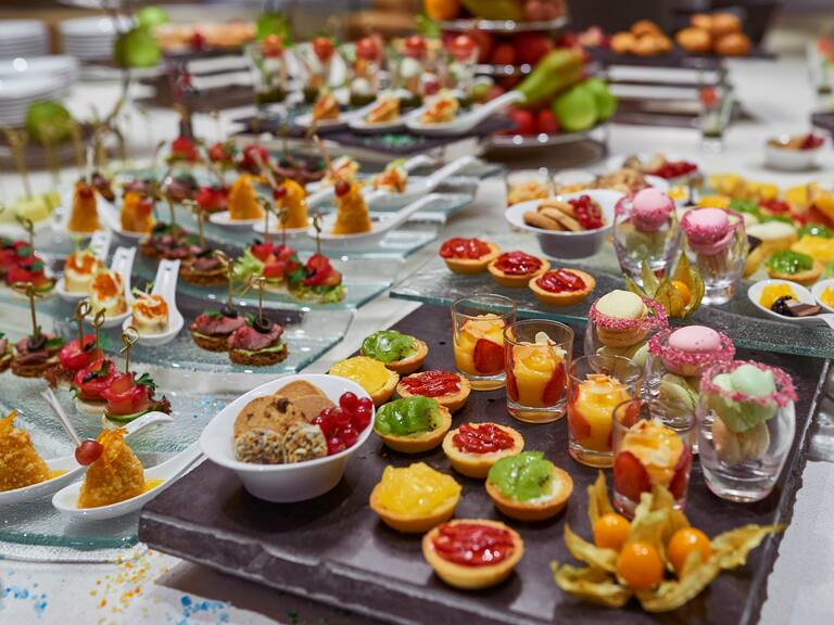 Denuncian a mujer por envenenar la comida en su último día de trabajo luego que no le renovaran el contrato