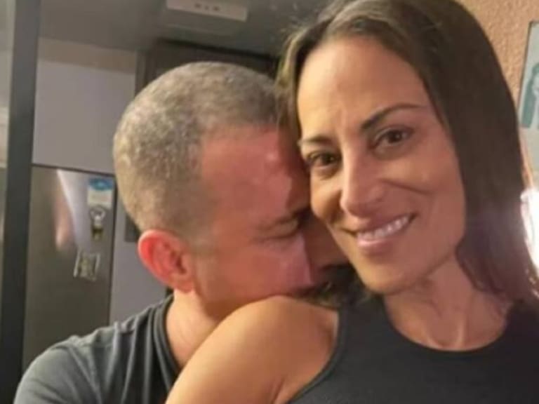 Julián Elfenbein confirmó su intenso pololeo con heredera de Ripley: “Creció la familia”