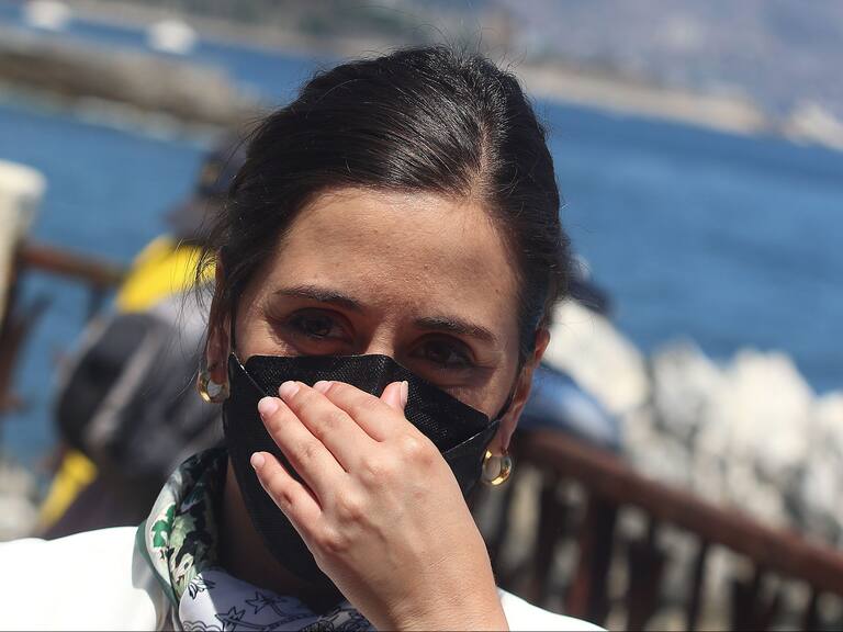 01 DE ENERO DE 2022/VALPARAISOLa alcaldesa Macarena Ripamonti se reúne con trabajadores del aseo municipal, en donde agradece su labor tras los festejos de Año Nuevo.
FOTO: LEONARDO RUBILAR CHANDIA/AGENCIAUNO