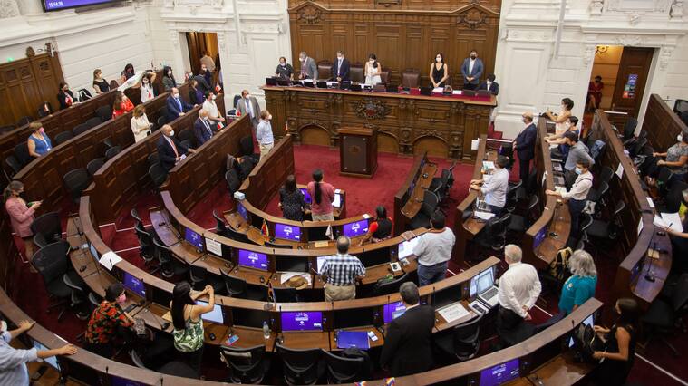 15 de Febrero 2022/SANTIAGOEl Pleno de la Convención Constitucional da inicio a una nueva jornada de debate y votaciones de iniciativas de normativa constitucional.
FOTO: LUKAS SOLIS/AGENCIAUNO