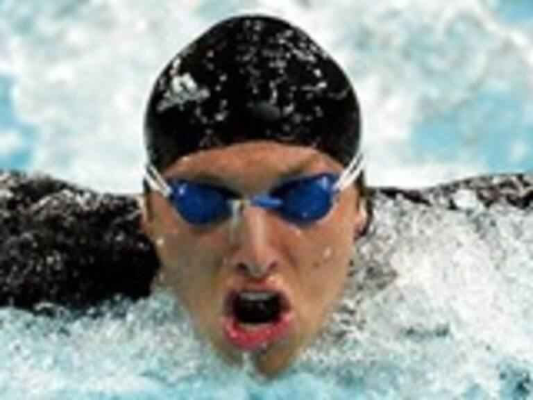 Nadador Ian Thorpe arriesga perder la movilidad del brazo izquierdo