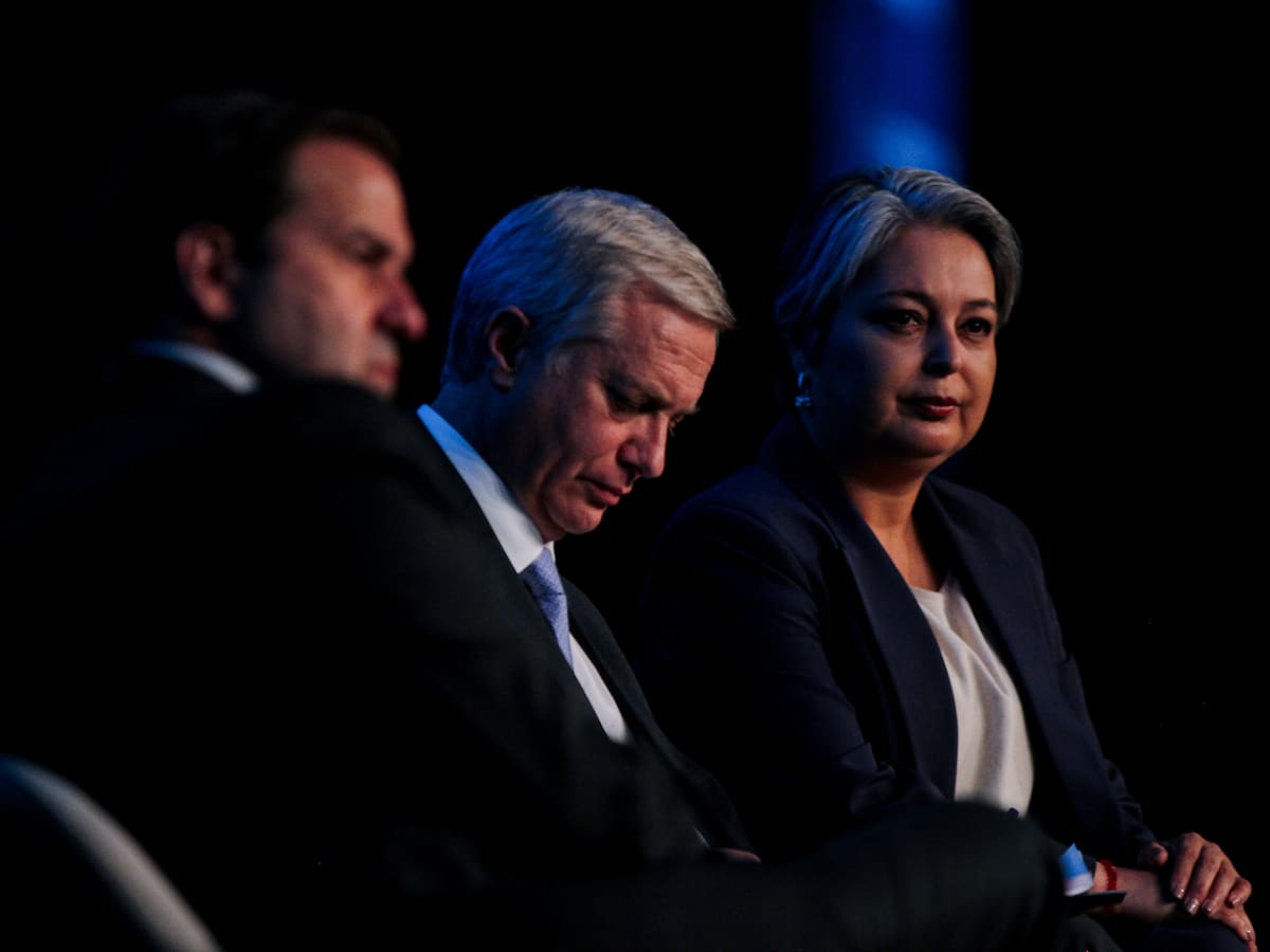 Encuesta Panel Ciudadano UDD: Jeannette Jara se aleja de Kast en el primer puesto de cara a las Elecciones Presidenciales 2025