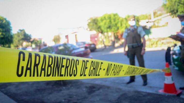 114 de Enero de 2021 / CHIGUAYANTEBalacera sector Chiguayante Sur , dejo a dos mayores de edad heridos con perdigones. Sujetos desconocidos dispararon mas de 10 perdigones. Vecinos denuncian este tipo de actos ya que no es primera vez que pasa en el sector . (NOTICIA EN DESARROLLO)
FOTO: CAMILO CASTRO / AGENCIAUNO