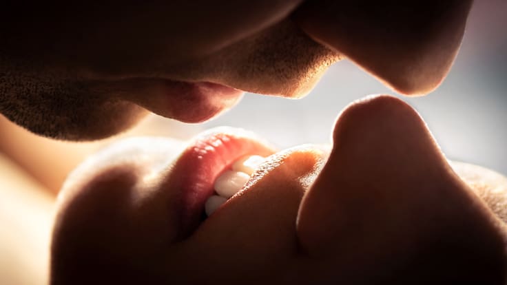 Día Internacional del Beso: ¿Por qué se celebra cada 13 de abril?