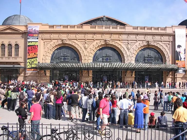 Ennio Morricone en Chile: los recuerdos de la fiebre por una entrada que provocó incidentes en 2008