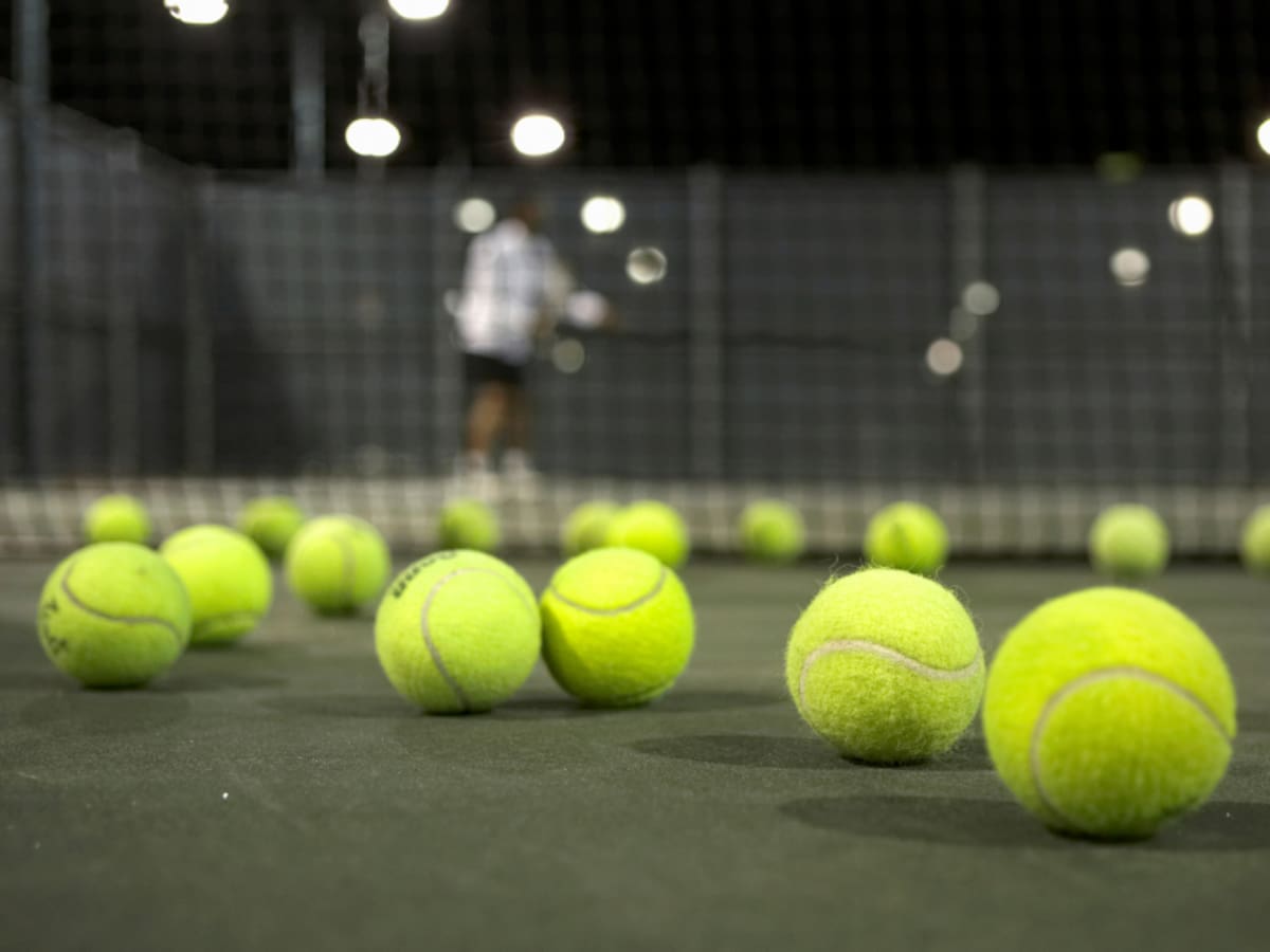 ¿Cuál es la diferencia entre las pelotas de tenis y las de padel?