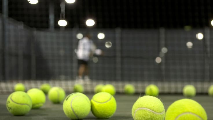 ¿Cuál es la diferencia entre las pelotas de tenis y las de padel?