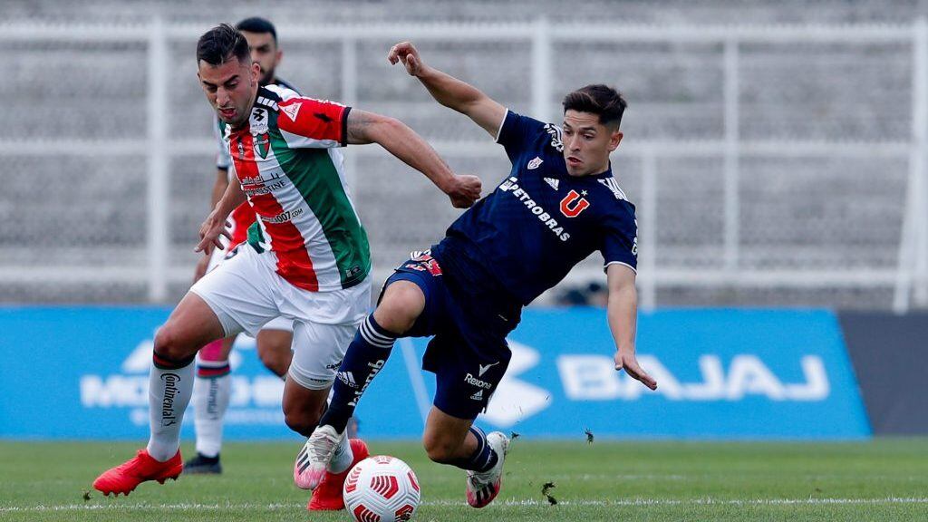 5 de Junio del 2021/SANTIAGOJuan Sanchez Sotelo(i) ,durante el partido valido por la décima fecha del Campeonato Nacional AFP PlanVital 2021, entre Palestino vs Universidad de Chile, disputado en el Estadio Municipal de la Cisterna.
FOTO:FRANCISCO LONGA/AGENCIAUNO