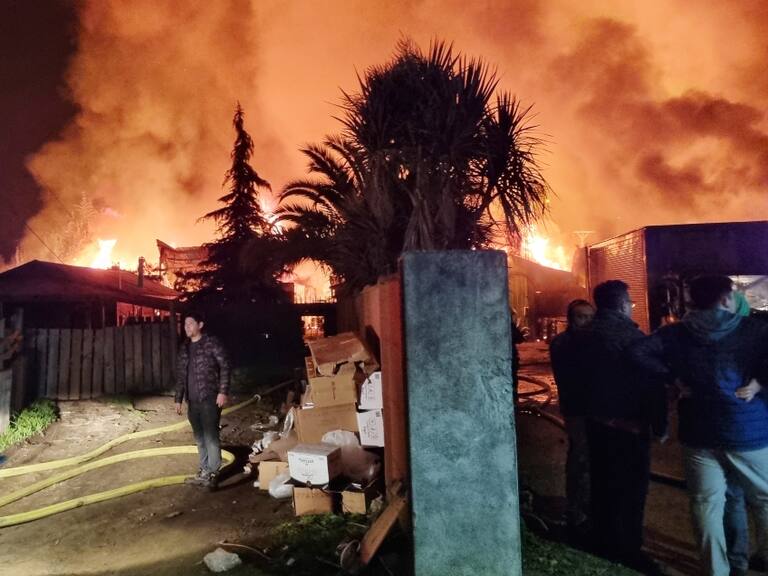 Cuatro cabañas destruidas deja segundo ataque incendiario en menos de cuatro horas en la región de La Araucanía