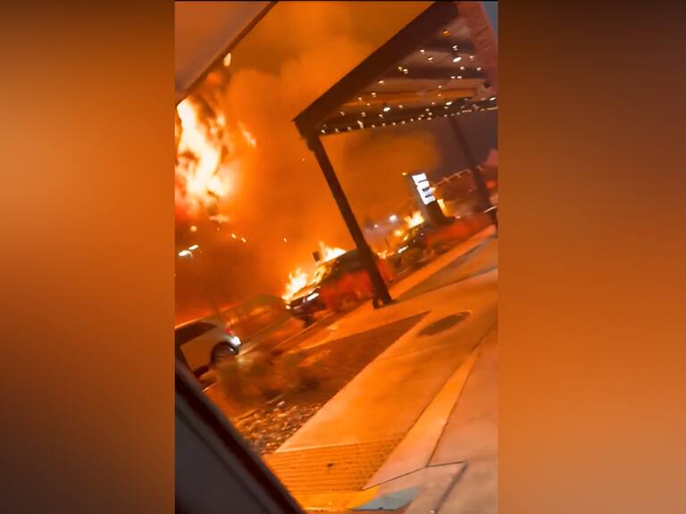 Los impactantes registros del accidente aéreo en Filadelfia que dejó hasta el momento seis muertos