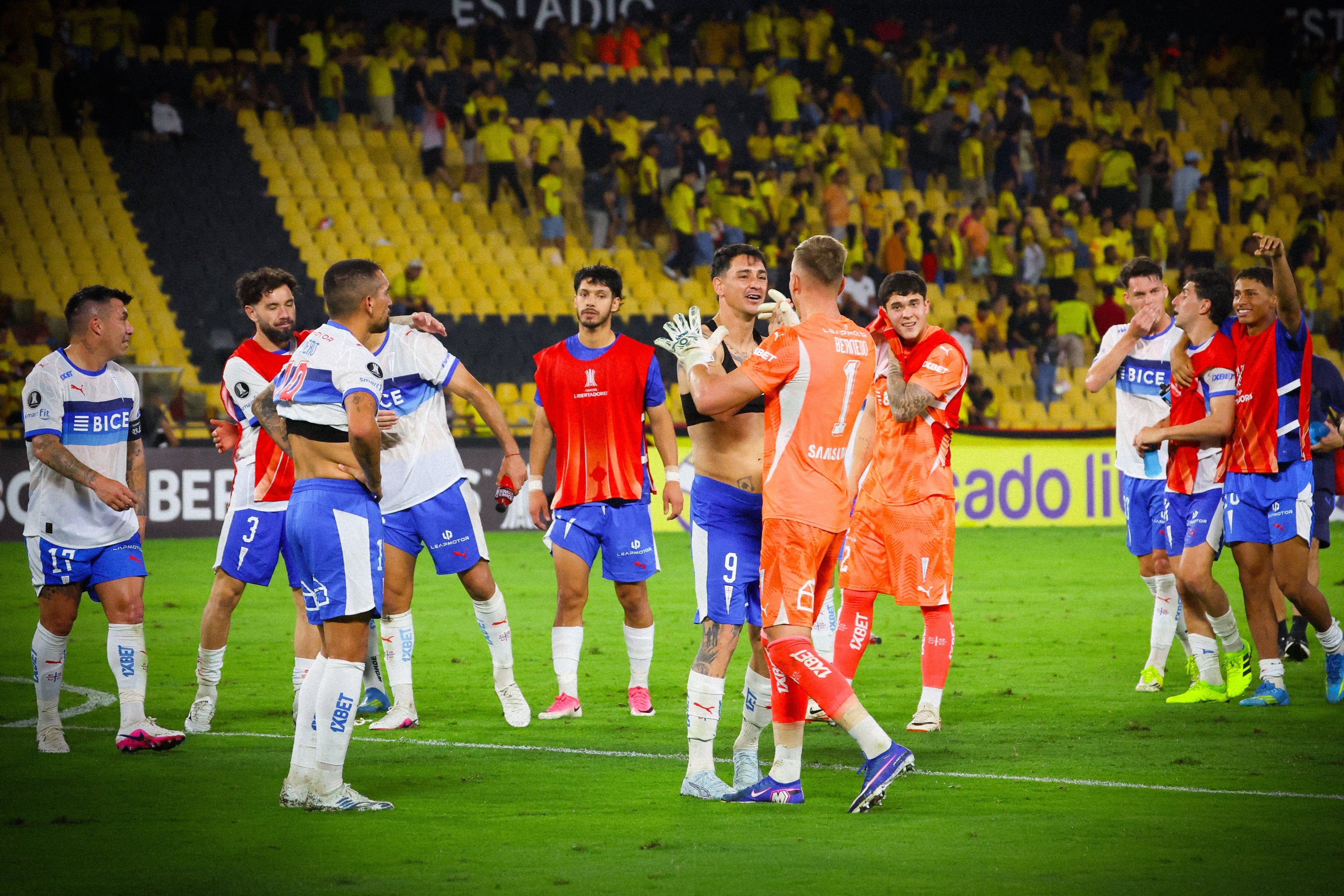 @Cruzados