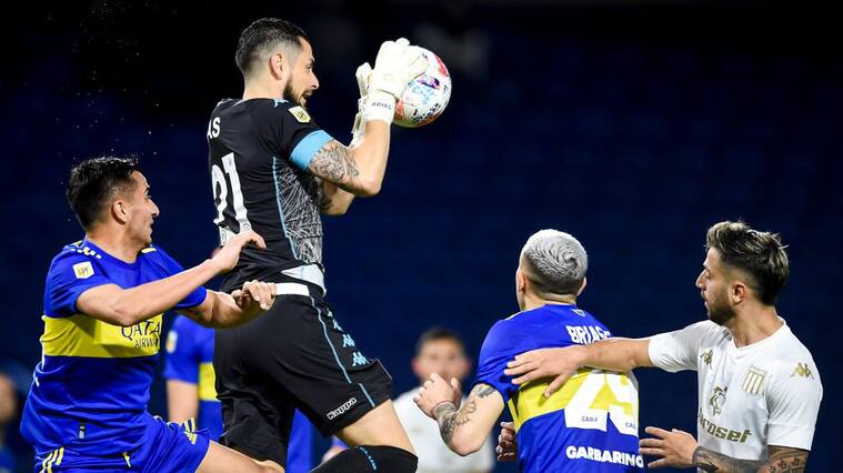Gabriel Arias llegará a la Roja con 8 vallas invictas en Racing