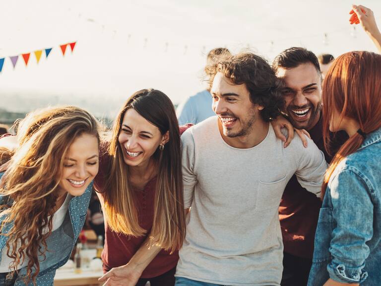 Este es el principal secreto para tener una vida feliz, según reveló un estudio de Harvard