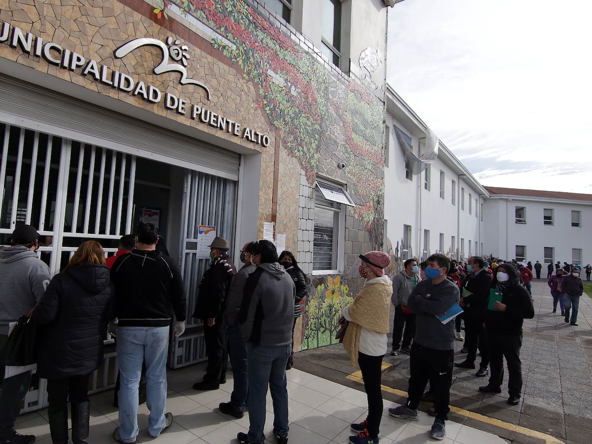 Municipalidad de Puente Alto enfrenta disputa judicial por $90 millones en caso de funcionaria de 98 años despedida