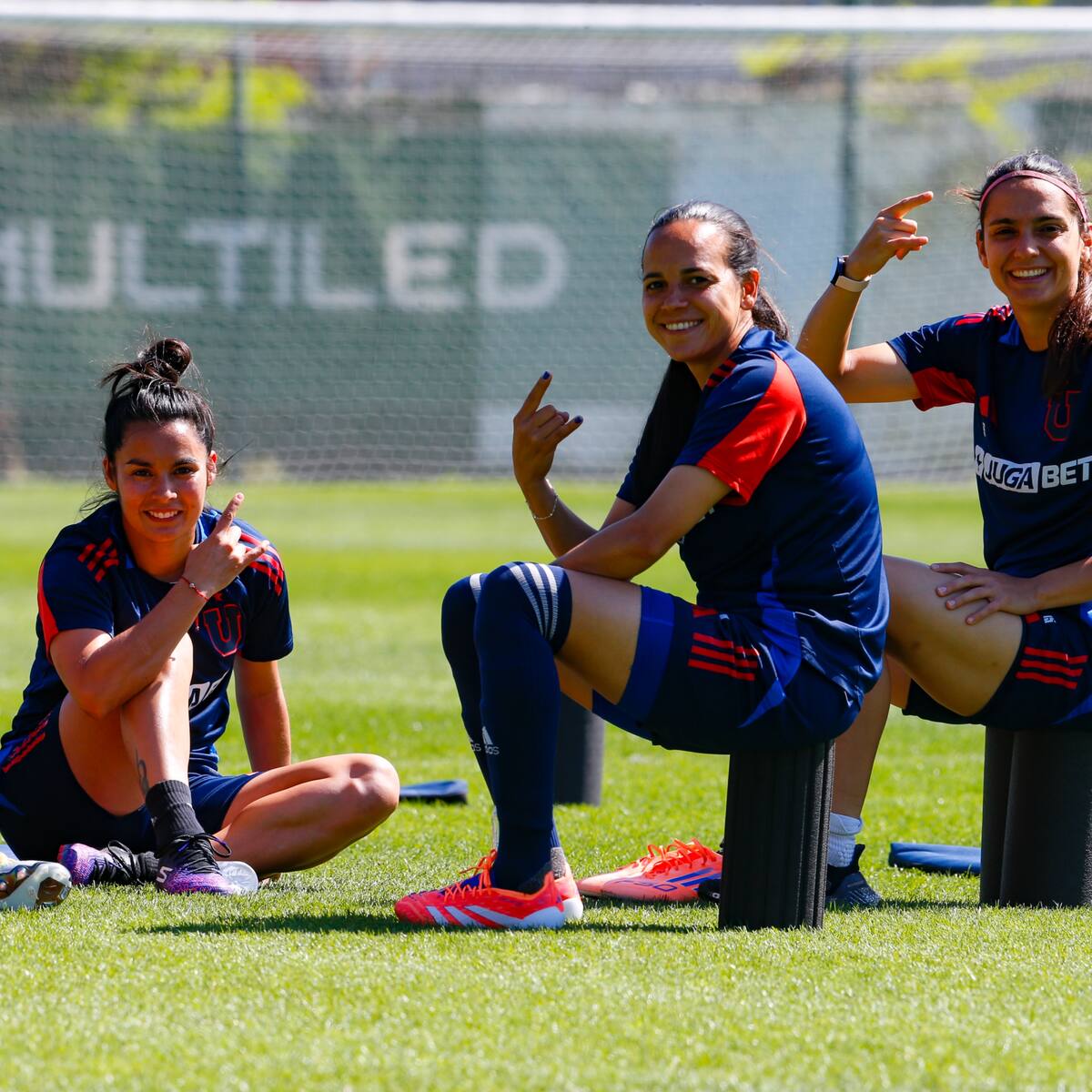 “Llegar lo más alto posible”: Plantel de la U femenina esperan “ansiosas” el debut por la Copa Libertadores 2025