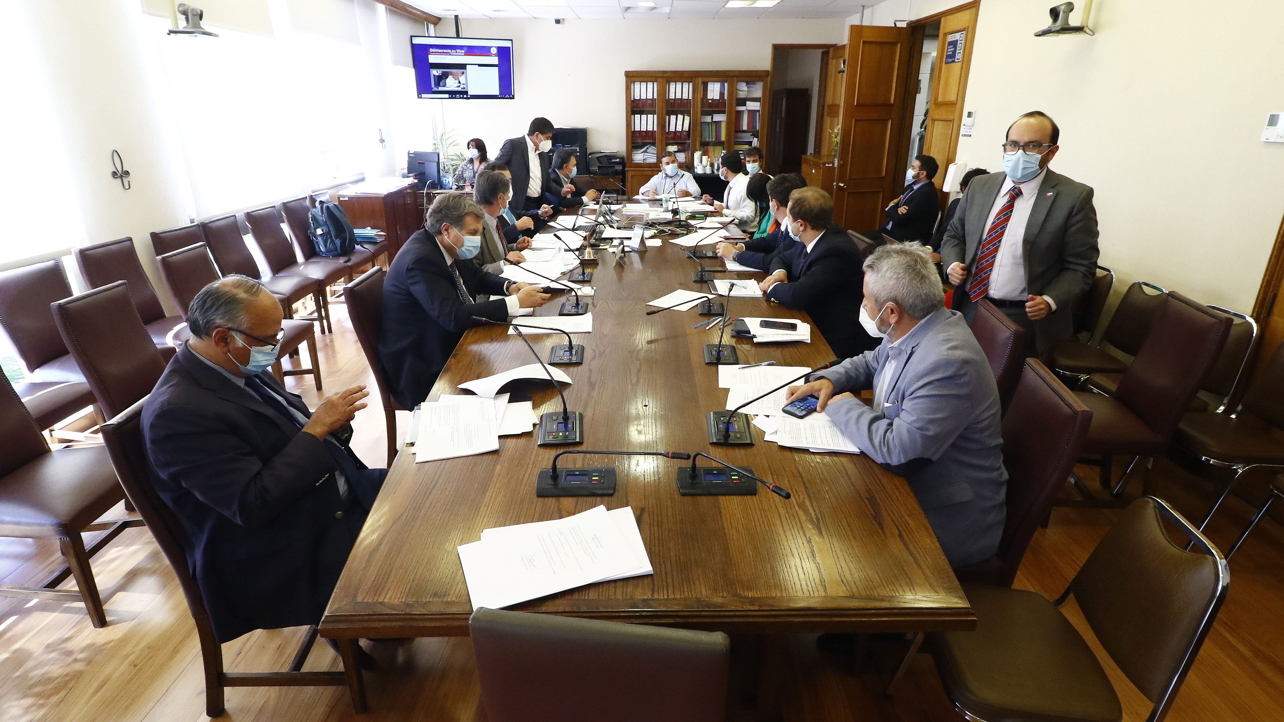 25 DE MARZO DE 2021/VALPARAISOVista general de la Comision de Hacienda de la Camara de Diputados, en donde se discute el proyecto que establece un nuevo bono clase media y un préstamo solidario para la protección de los ingresos de la clase media.
FOTO: LEONARDO RUBILAR CHANDIA/AGENCIAUNO