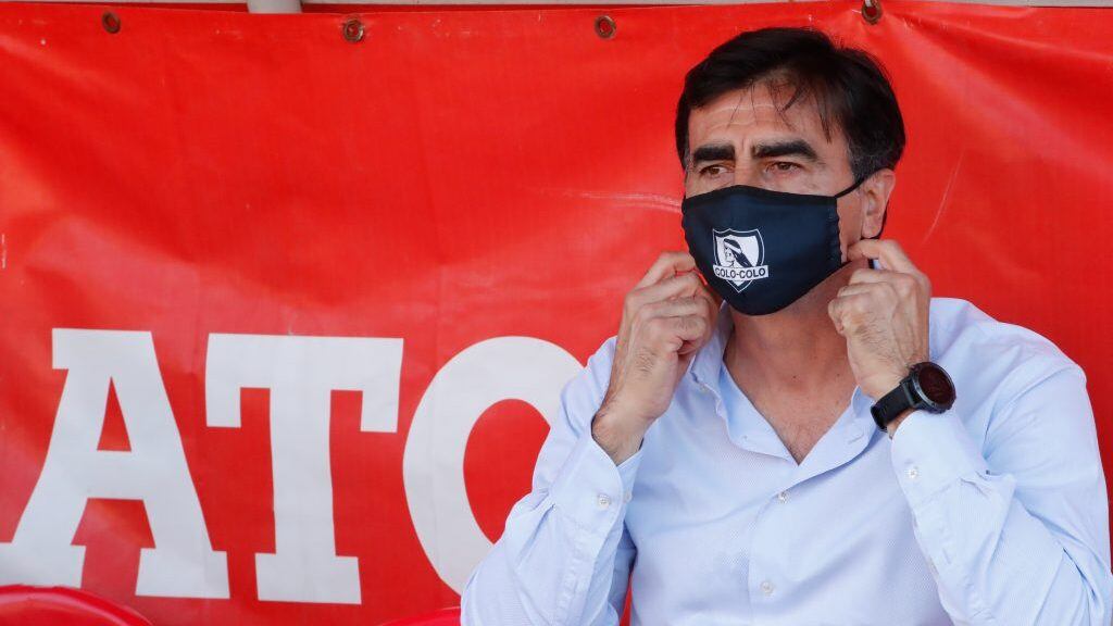 17 de Febrero del 2021/TALCAEl Director Tecnico de Colo Colo Gustavo Quinteros() ,durante el partido del descenso del Campeonato Nacional AFP PlanVital 2020, entre Colo Colo vs Universidad de Concepcion, disputado en el Estadio Fiscal de Talca.
FOTO:FRANCISCO LONGA/AGENCIAUNO