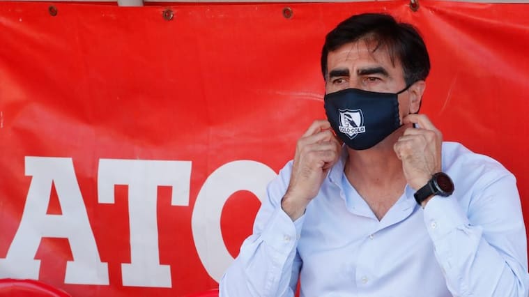 17 de Febrero del 2021/TALCAEl Director Tecnico de Colo Colo Gustavo Quinteros() ,durante el partido del descenso del Campeonato Nacional AFP PlanVital 2020, entre Colo Colo vs Universidad de Concepcion, disputado en el Estadio Fiscal de Talca.
FOTO:FRANCISCO LONGA/AGENCIAUNO