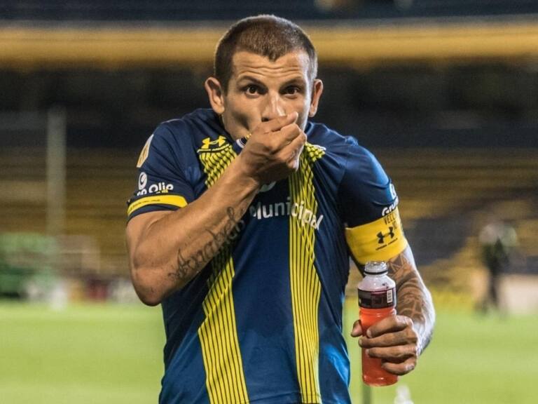 Emiliano Vecchio aplaude la llegada de Emmanuel Ojeda a la U: "Se van a encontrar con un jugador muy completo"