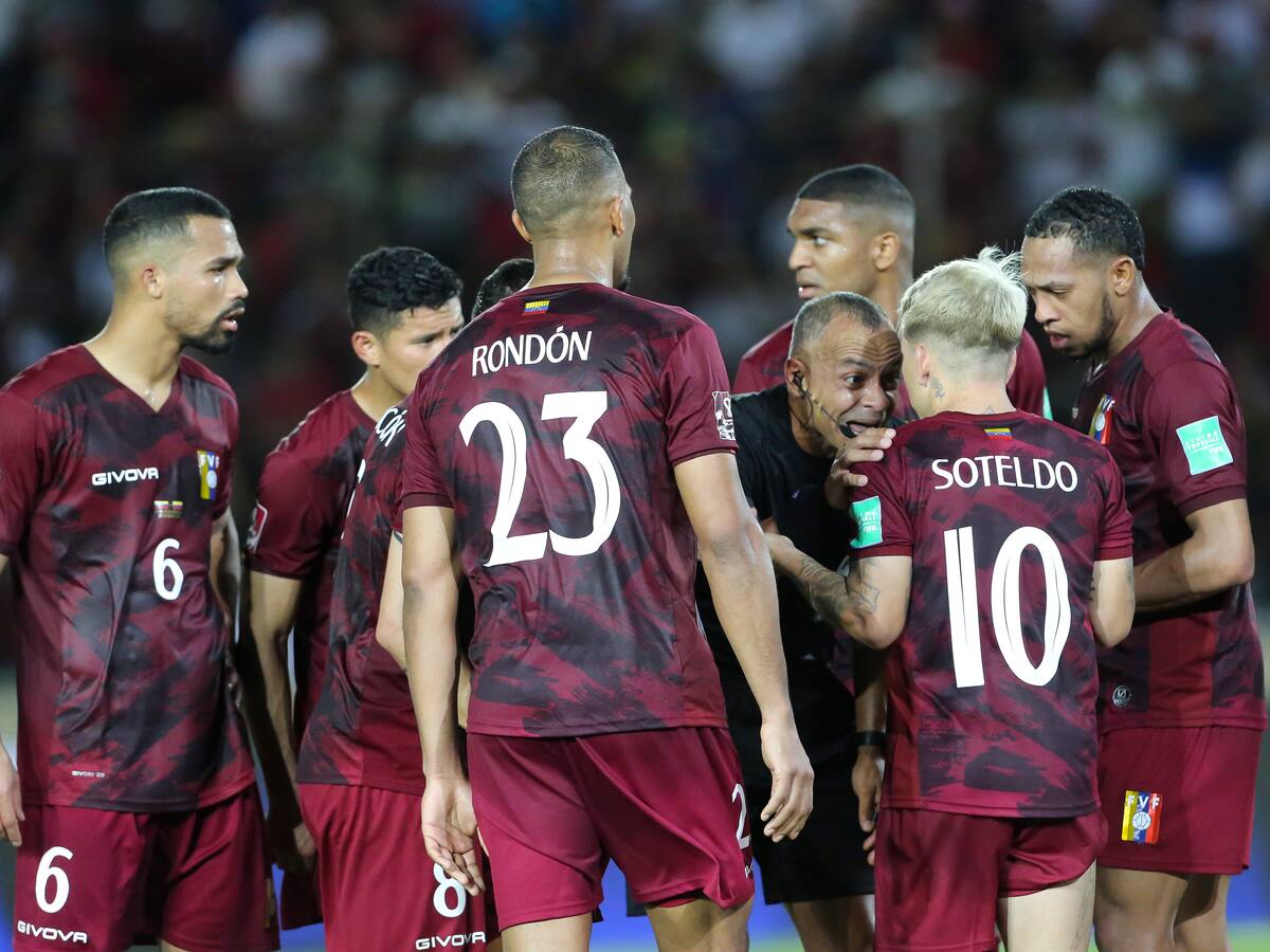 “Hoy no estuvo a disposición, pero estará ante Chile”: Venezuela recupera a una de sus figuras para enfrentar a La Roja