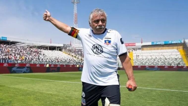 Las tres opciones de imagen para la estatua de Carlos Caszely en el estadio Monumental