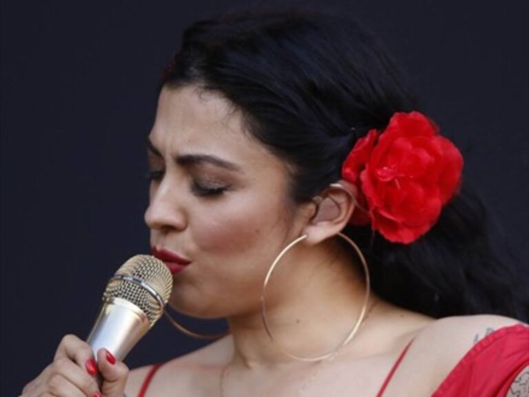 El aviso de Mon Laferte: «Hola, llegué a Chile CT…»