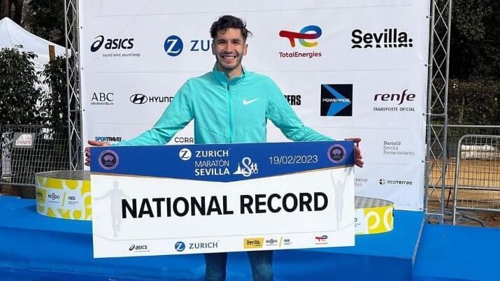 Histórico: Carlos Díaz rompe el récord chileno en la Zurich Maratón de Sevilla después de 35 años
