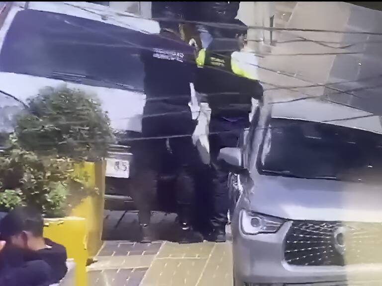 Hombre atropella a dos inspectores municipales en Coquimbo para evadir fiscalización: vehículo lleva 6 años sin permiso