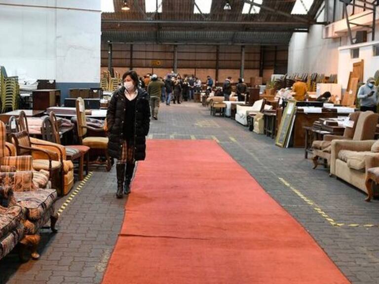 Por deuda de 180 millones: Remate del emblemático Hotel O'Higgins pone a disposición antiguos y valiosos muebles