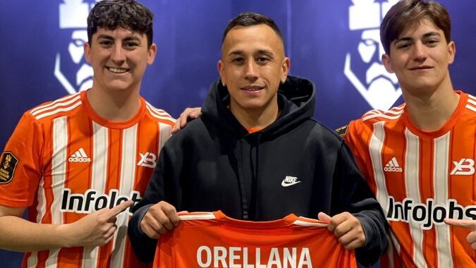 Fabián Orellana luce la camiseta de su nuevo equipo en la Kings League: debutará contra el elenco de Iker Casillas