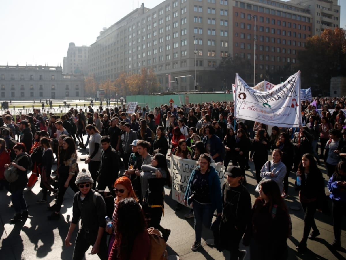 “La educación se defiende en las calles”: Confech anuncia jornada de movilización nacional contra medidas del Gobierno