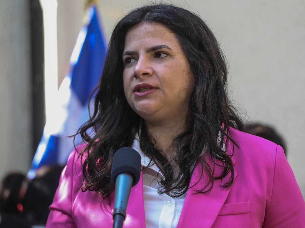 Ministra de la Mujer repudia abuso sexual de alcalde de Laja: “Hay varios casos de violencia contra las mujeres ejercidas por alcaldes y concejales”