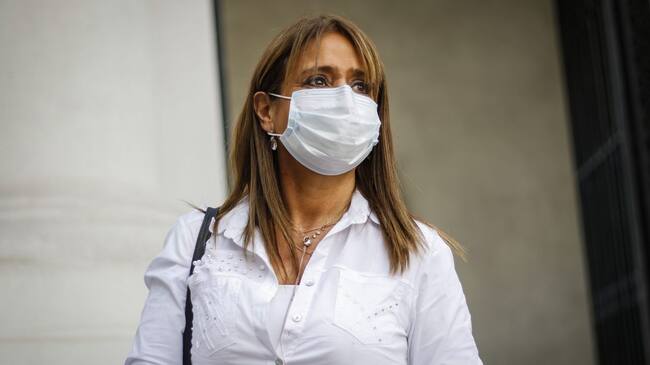 26 de mayo del 2020/SANTIAGOJacqueline Van Rysselberghe, presidente de la Union Democrata Independiente, llega a la moneda usando su mascarilla, para reunirse con el Presidente de la Republica, para avanzar en acuerdo por la reactivación, el empleo y la protección de los ingresos.
FOTO: SEBASTIAN BELTRAN GAETE/AGENCIAUNO